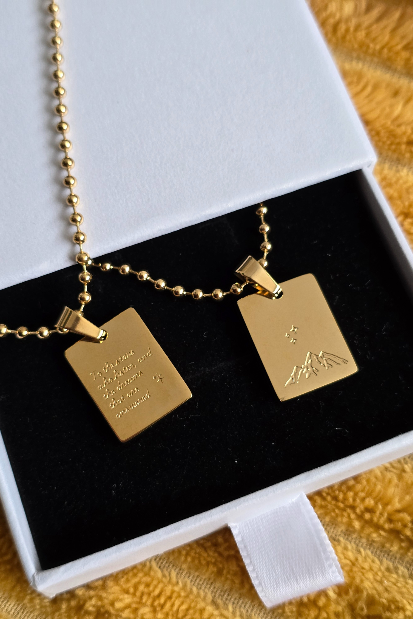 ACOTAR Necklace - Gold Plated